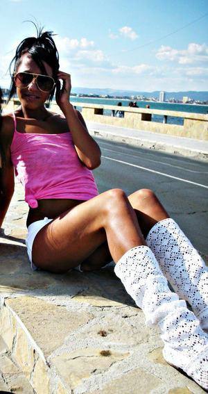 Carina, 22 from California | Older Men and Younger Women Dating