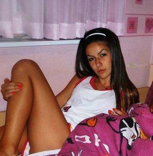 Victoria, 26, Utah | Flirty Adult Profile for Older Men