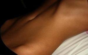 Lindsey, 18, New York | Younger Adult Woman Seeking Older Men