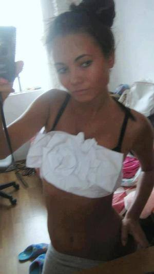 Lena (21) in Massachusetts | Friends with Benefits