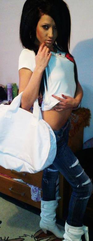 Tiara, 25, Illinois | Local FWB Dating Profile