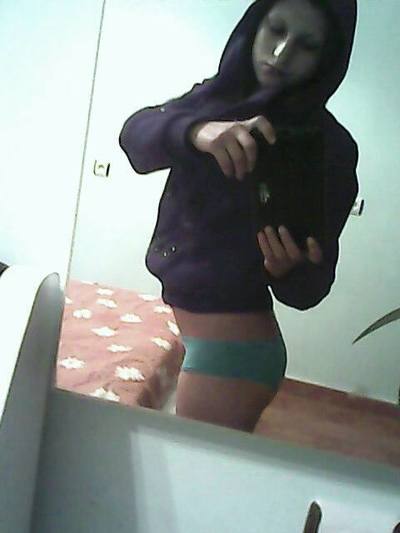 Chat with Zoey (30) | Illinois Casual Partners