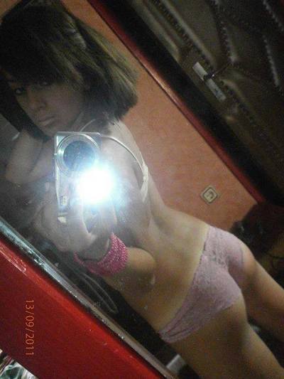 Amy (23) in Nova Scotia | Friends with Benefits