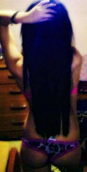 Shelley (19) in Texas | Friends with Benefits