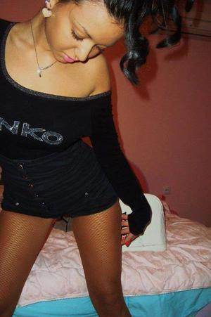 Dating profile image of Elise, age 18, Scranton, PA