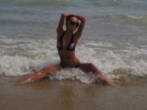 Looking for local cheaters? Take Eva from Indiana home with you