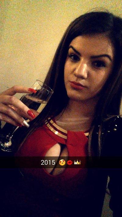 Finding a fuck buddy like Elaina from Wisconsin has never been easier