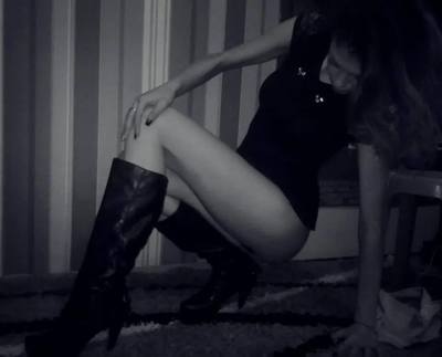 Escorts like Amy are down to fuck you now!