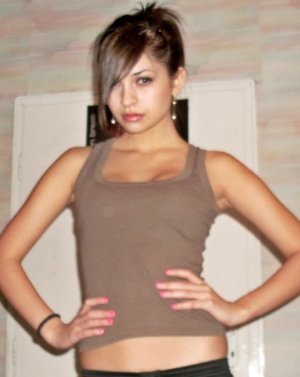 Avelina is a cheater looking for a guy like you!
