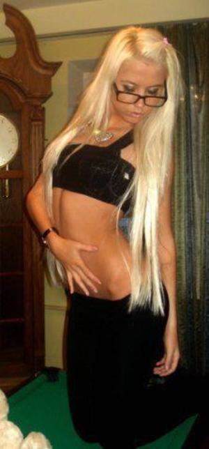 Evelin from Missouri is looking for adult webcam chat