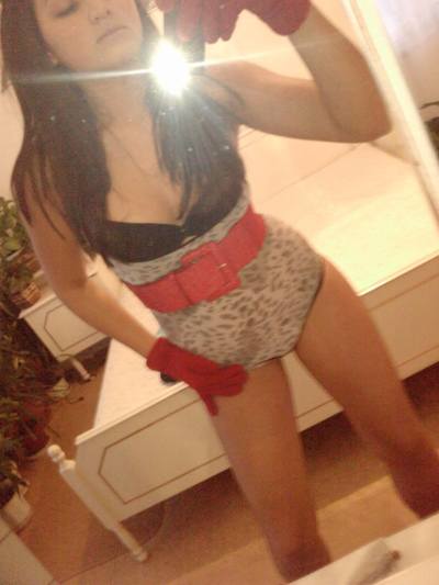 Dayna from Wisconsin is looking for adult webcam chat