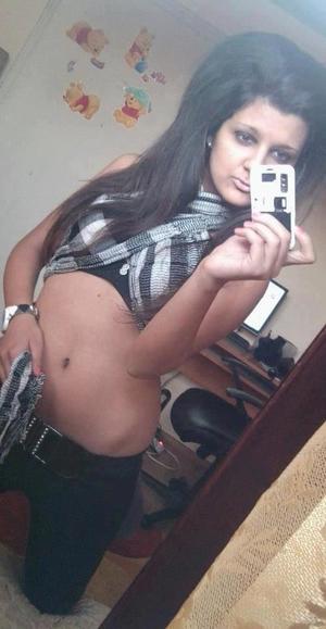 Latoya from Pennsylvania is looking for adult webcam chat
