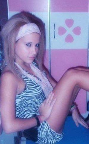 Meet local singles like Quinn from California who want to fuck tonight