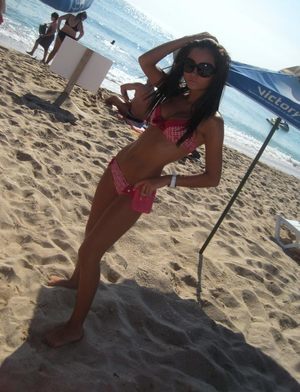 Tiana from California is looking for adult webcam chat
