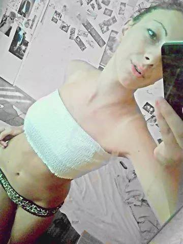 Kate from New York is looking for adult webcam chat