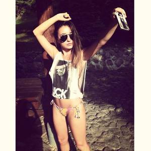 Kayla from Kansas is interested in nsa sex with a nice, young man
