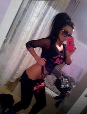 Looking for girls down to fuck? Jacquelyn from California is your girl
