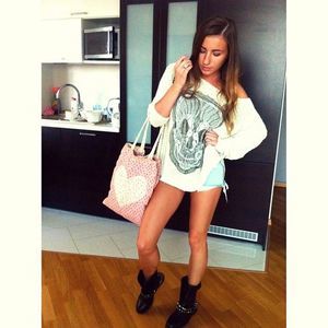 Stephine is a cheater looking for a guy like you!