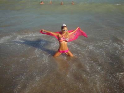 Dahlia from Pennsylvania is looking for adult webcam chat