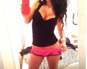 Meet local singles like Jalyn from Hawaii who want to fuck tonight