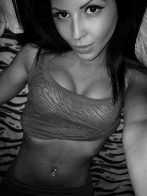Brook from Pennsylvania is looking for adult webcam chat