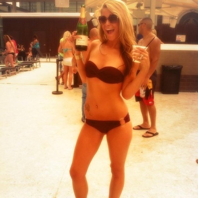Finding a fuck buddy like Iesha from Illinois has never been easier