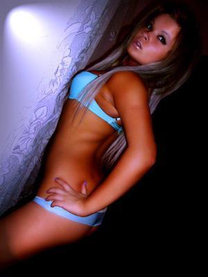 Tatianna from Idaho is looking for adult webcam chat