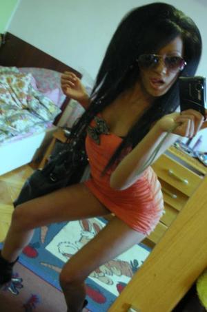 Roselyn from Kansas is looking for adult webcam chat