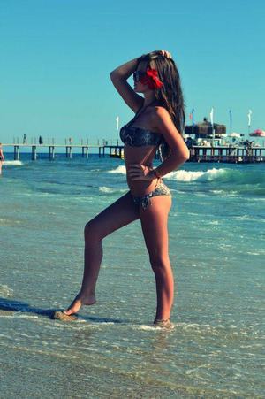 Meet local singles like Alani from California who want to fuck tonight