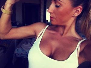 Leeann from Lake Andes, South Dakota is looking for adult webcam chat