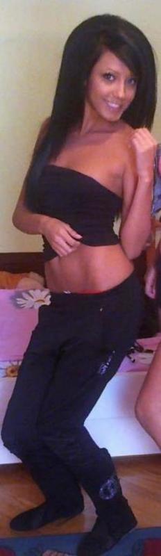 Hana from Quebec is looking for adult webcam chat
