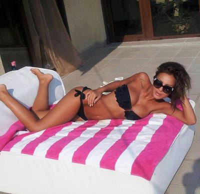 Looking for local cheaters? Take Shelley from California home with you