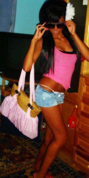 Jaylynn from Indiana is looking for adult webcam chat