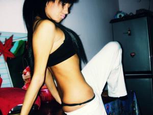 Meet local singles like Lia from California who want to fuck tonight