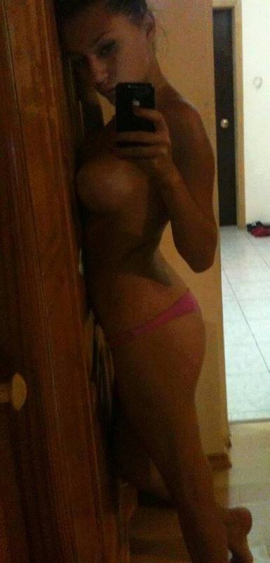 Arla from New Jersey is looking for adult webcam chat