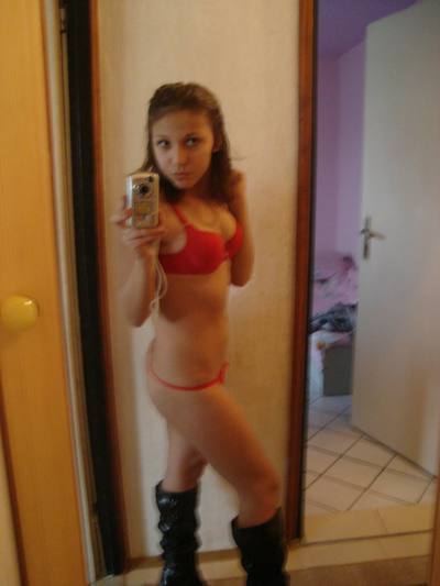 Escorts like Yvonne are down to fuck you now!