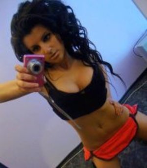 Eliana from Mississippi is looking for adult webcam chat