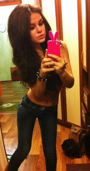 Rossana is a cheater looking for a guy like you!