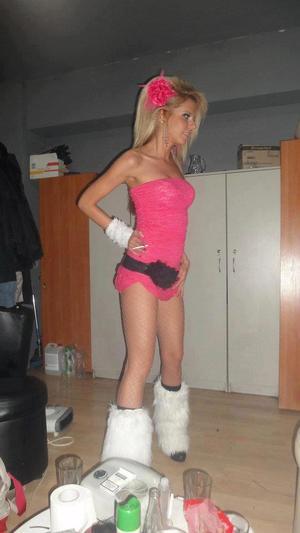 Meet local singles like Dejah from Michigan who want to fuck tonight