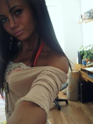 Meet local singles like Julissa from Virginia who want to fuck tonight