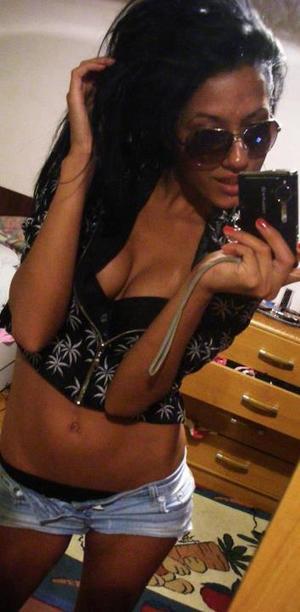 Meet local singles like Johanna from Ontario who want to fuck tonight