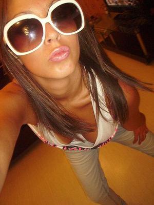Looking for girls down to fuck? Emmalyn from Kentucky is your girl