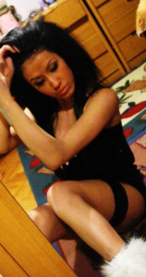 Micheline from Hawaii is interested in nsa sex with a nice, young man