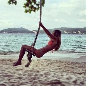 Escorts like Lindsay are down to fuck you now!