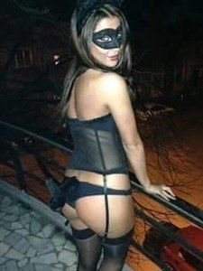 Meet local singles like Arielle from California who want to fuck tonight